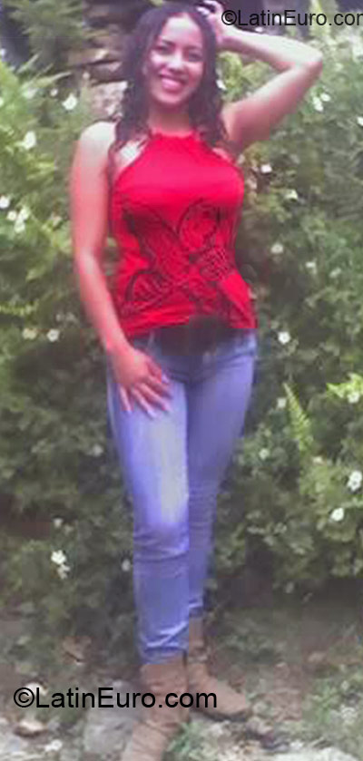 Date this sensual Colombia girl Leidy from Bogota CO10139