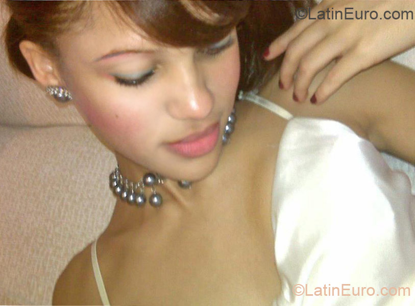 Date this stunning Dominican Republic girl Jade from  DO11024