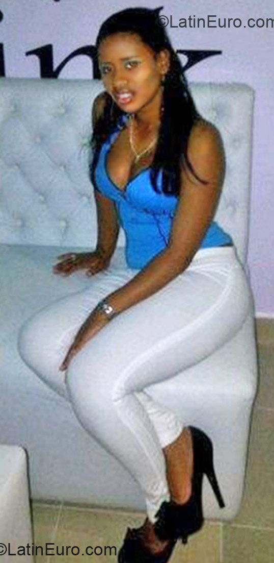 Date this hot Dominican Republic girl Francelina03 from Santiago DO11043