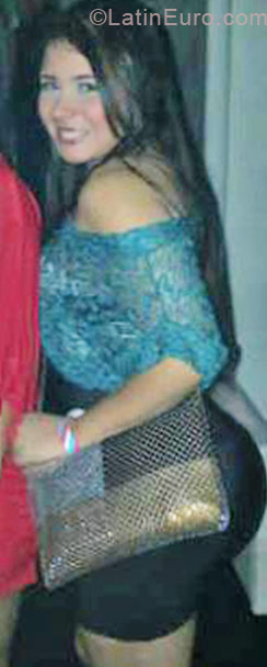 Date this voluptuous Colombia girl Stefania from Barranquilla CO15073