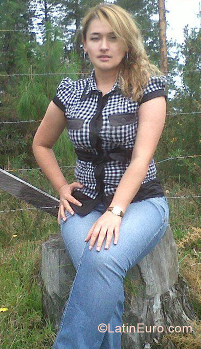 Date this delightful Colombia girl Melisa from Medellin CO10230