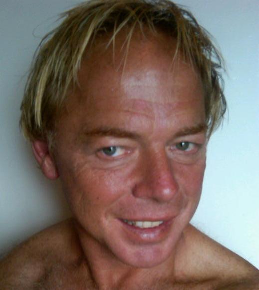 Date this passionate South Africa man Wayne from Cape Town ZA34
