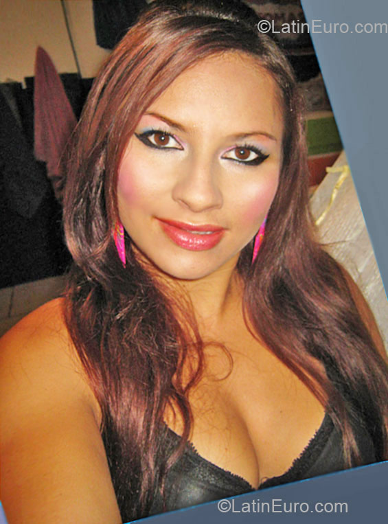 Date this nice looking Costa Rica girl Visol from San Jose CR234