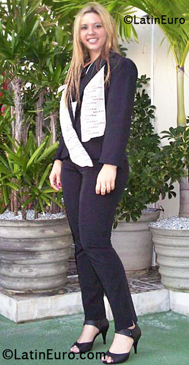 Date this attractive Brazil girl Carla from Belem BR6700