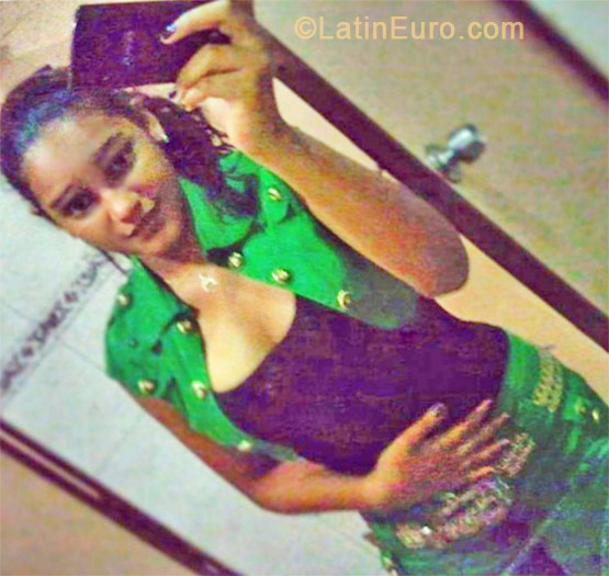 Date this hot Dominican Republic girl Sarah from Santiago DO11234