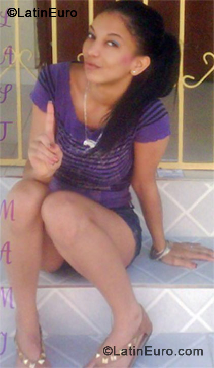 Date this hot Dominican Republic girl Walki from Santiago DO11248