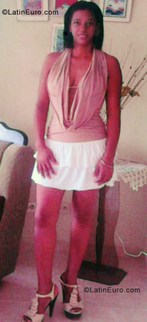Date this delightful Dominican Republic girl Vicky13 from Santo Domingo DO11258