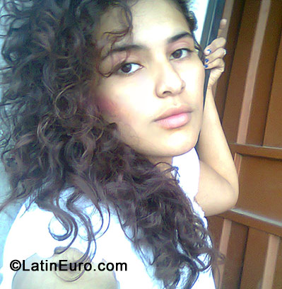 Date this sensual Honduras girl Ruth from Tegucigalpa HN672