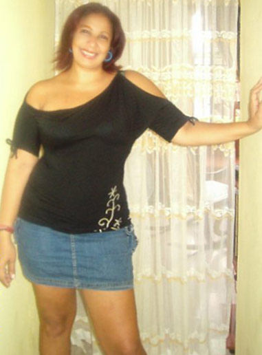 Date this foxy Colombia girl Bertha from Cartagena CO10480