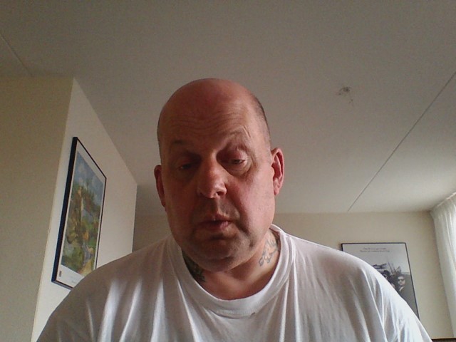 Date this pretty Netherlands man Jurrien from Winschoten NL198