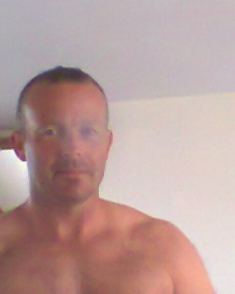 Date this foxy United Kingdom man Russell from Brighton GB657