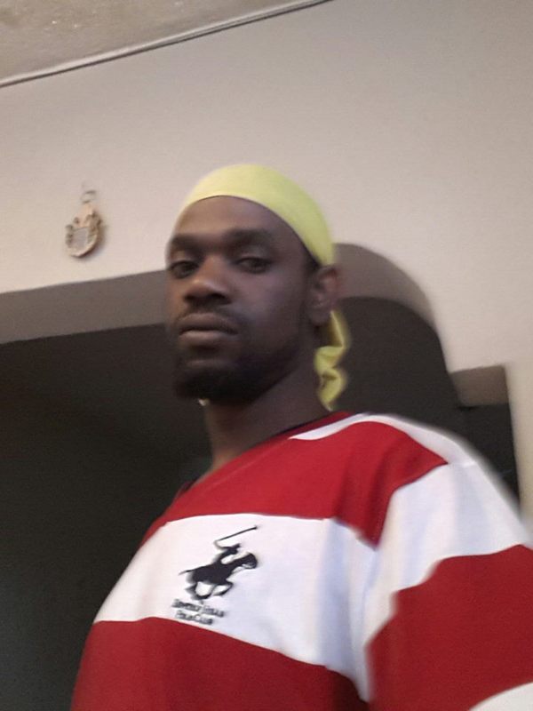 Date this funny United States man Outlaw from Philadelphia US13091