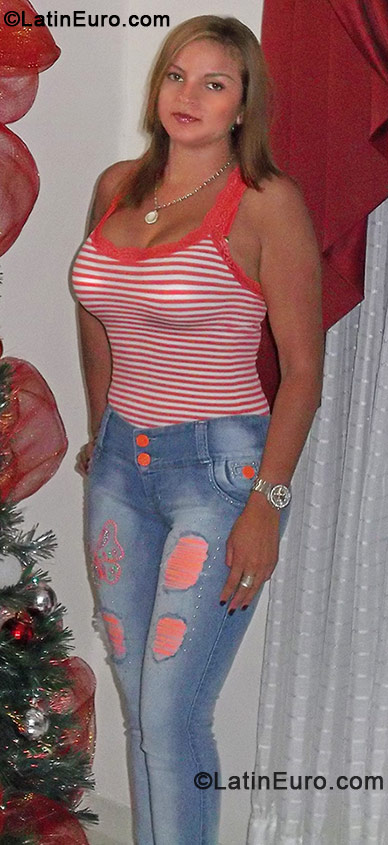 Date this gorgeous Colombia girl Sandra from Cali CO10542