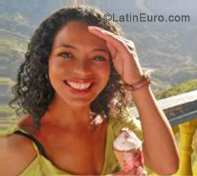 Date this young Colombia girl Martha from Bogota CO10553