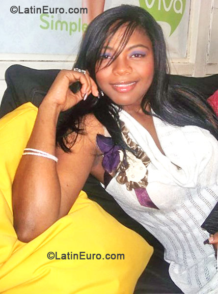 Date this athletic Dominican Republic girl Ingrid from Santo Domingo DO11356
