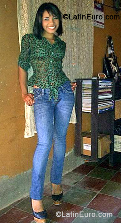 Date this fun Honduras girl Jessika from Tegucigalpa HN678