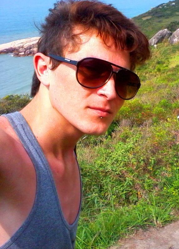 Date this charming Brazil man Petters from Florianópolis BR6733