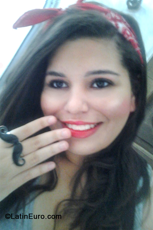 Date this beautiful Brazil girl Najla from Praia Grande BR6746