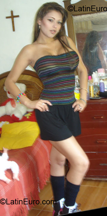 Date this happy Colombia girl Bibiana from Medellin CO10604
