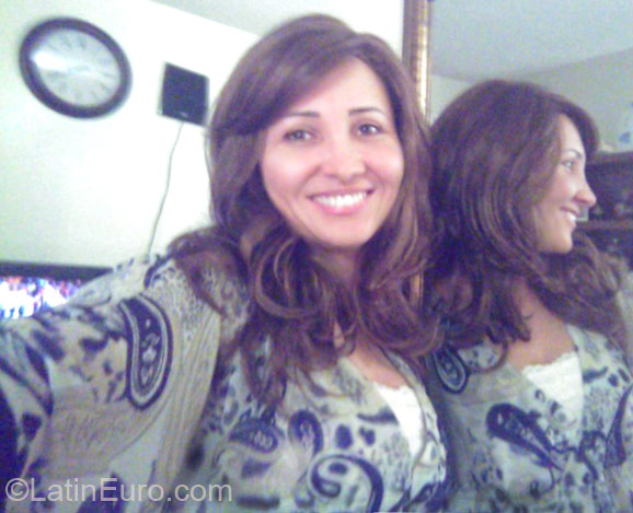 Date this delightful United States girl Belacronel from Los Angeles US13183