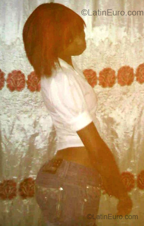 Date this voluptuous Dominican Republic girl Grissel from Santo Domingo DO11485