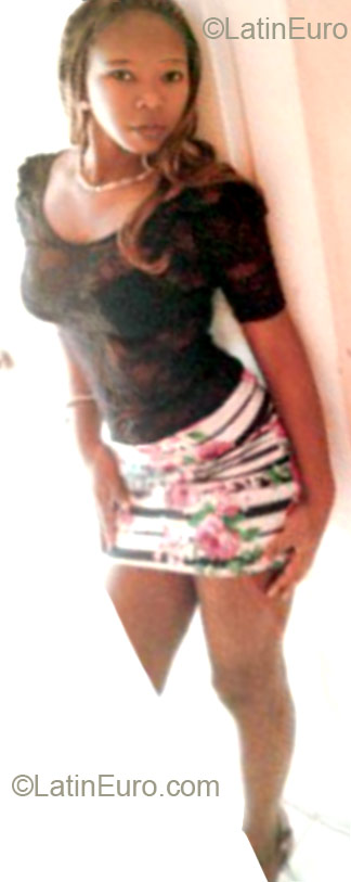 Date this sultry Honduras girl Ingrid from La Ceiba HN681
