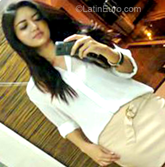 Date this foxy Brazil girl Andreia from Fortaleza BR6808