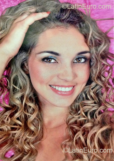 Date this fun Brazil girl Waleska from Rio De Janeiro BR6813