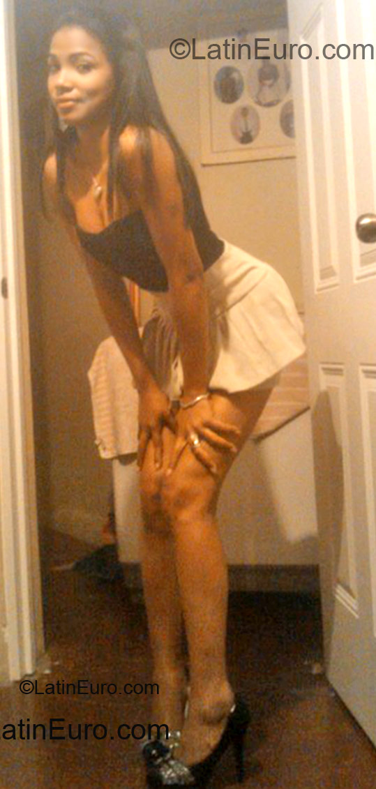 Date this good-looking Dominican Republic girl Kiarelis from Santo Domingo DO11525