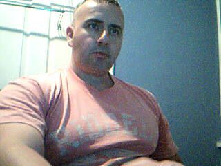 Date this athletic United States man Parlay from Charleston US13219