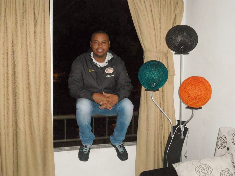 Date this happy Colombia man Hot from Cali CO10717