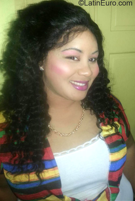 Date this voluptuous Jamaica girl Candy from Kingston JM565