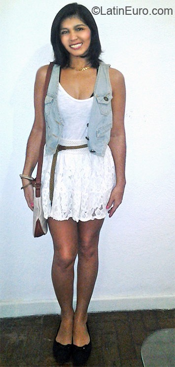 Date this athletic Brazil girl Josi from Rio De Janeiro BR6853