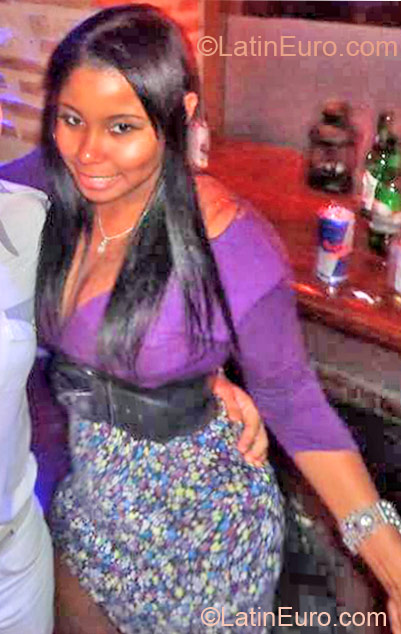 Date this exotic Dominican Republic girl Katiri from Santo Domingo DO11692