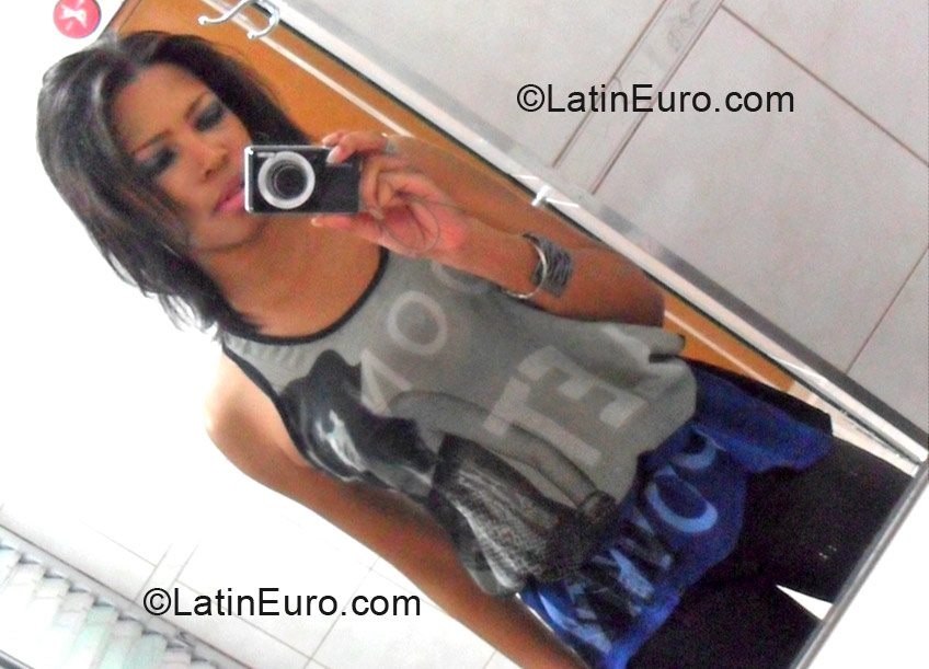 Date this fun Brazil girl Erica from Sao Paulo BR6875