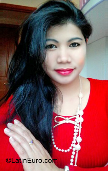 Date this voluptuous Hong Kong girl Julie from Hong Kong HK5