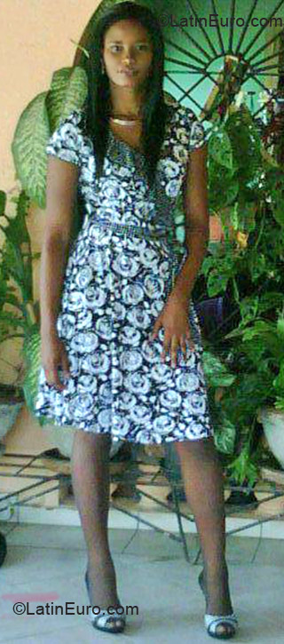 Date this hot Jamaica girl Tanya13 from Kingston JM584