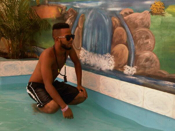 Date this tall Dominican Republic man Yefry francisco from san cristobal DO11773