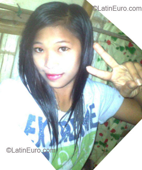 Date this delightful Philippines girl Decerie from binalonan PH485