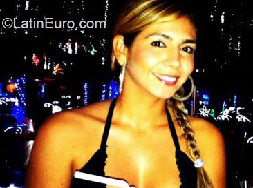 Date this cute Colombia girl MARIA from Bucaramanga CO10850