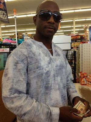 Date this young United States man Prince from Bishop US13398