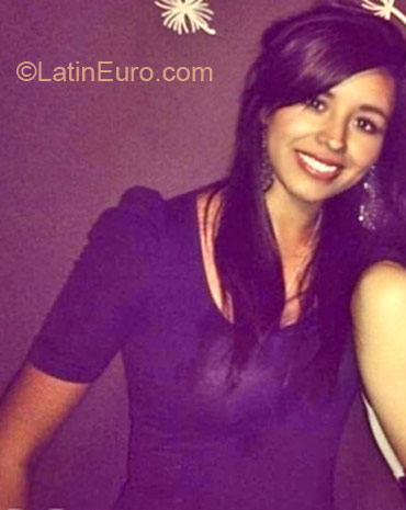Date this happy Colombia girl Diana from Bogota CO11074