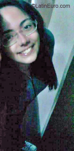 Date this athletic Brazil girl Jessyangel from Rio De Janeiro BR7028