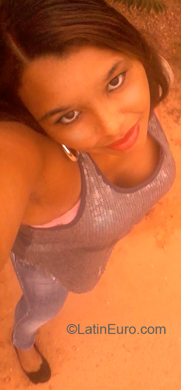 Date this voluptuous Brazil girl Solimar from Goiania BR7044