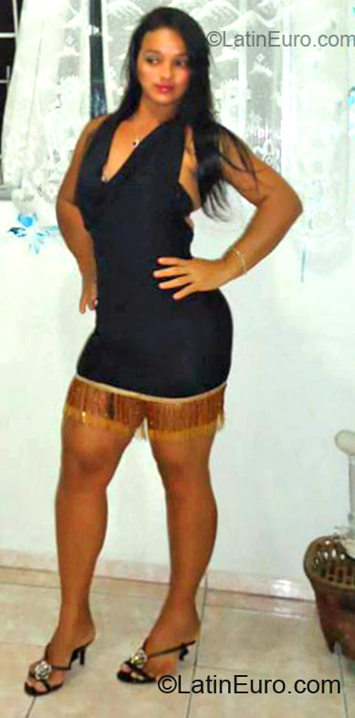 Date this sultry Brazil girl Silvi from Recife BR7050