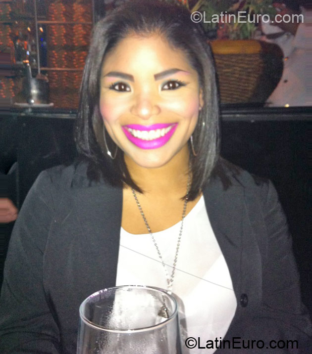 Date this lovely Brazil girl Valquiria from Sao Paulo BR7059