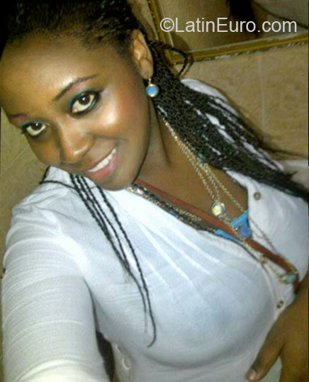 Date this voluptuous Honduras girl Mari Isabel from La Ceiba HN733