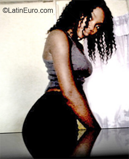 Date this exotic Jamaica girl Ashley from Kingston JM711