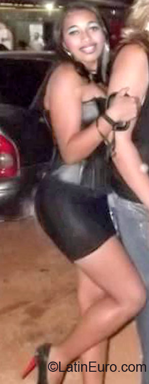 Date this beautiful Brazil girl Josielia from Brasilia BR7074