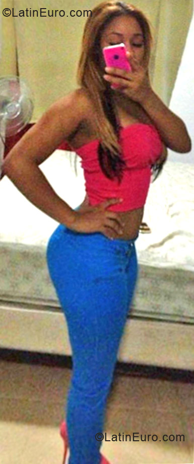 Date this foxy Dominican Republic girl Elizabeth from Bonao DO33285